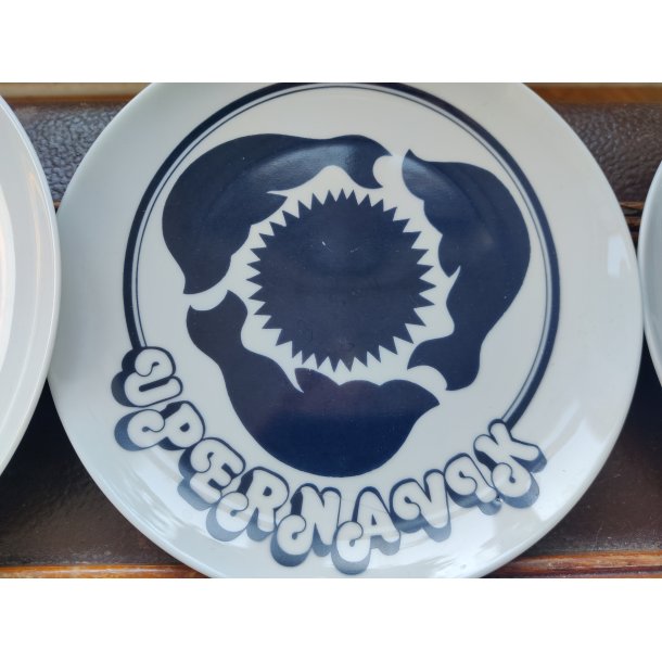 Tallerkener med gr�nlandske bynavne, 1980erne