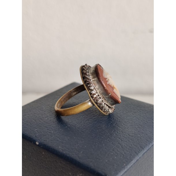 Vintage bijouteri cam� ring