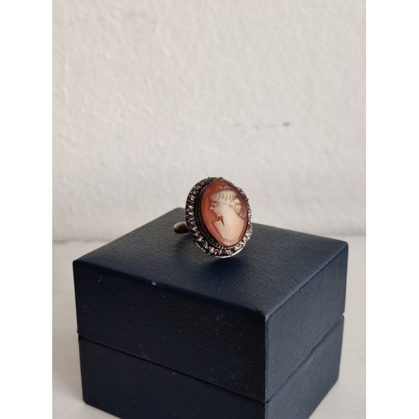 Vintage bijouteri cam� ring