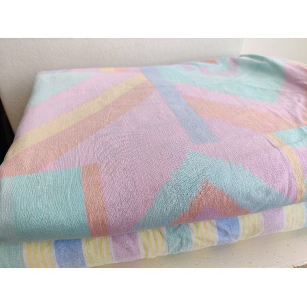 2 pastelfarvede dynebetr�k fra 1980-1990
