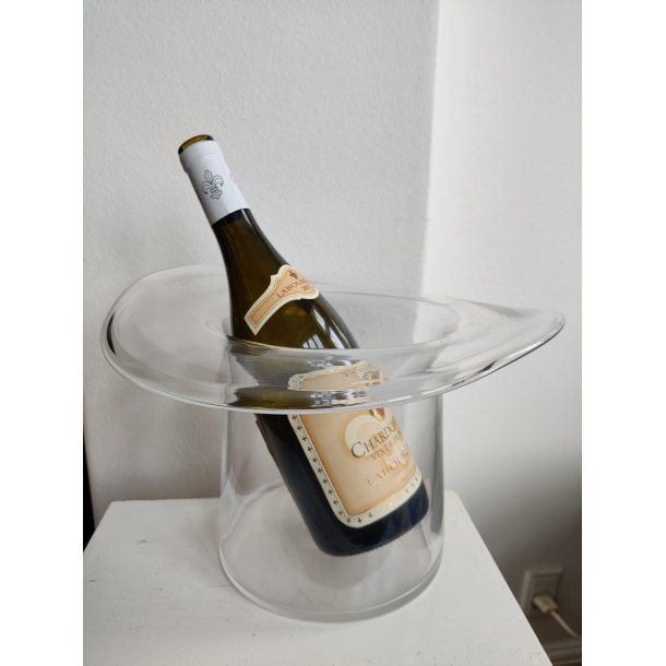 Vink�ler el. champagnek�ler i glas, formet som h�j hat