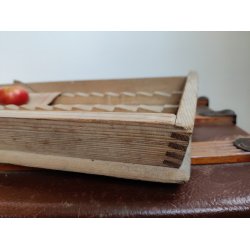 Stor dekorativ vintage tr�bakke 