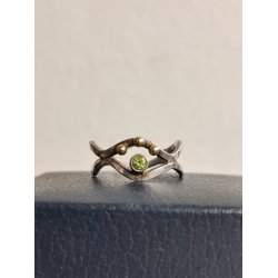 Unika s�lvring m. 14 kt guldkugler og peridot