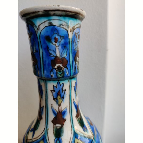 Antik persisk fajance vase