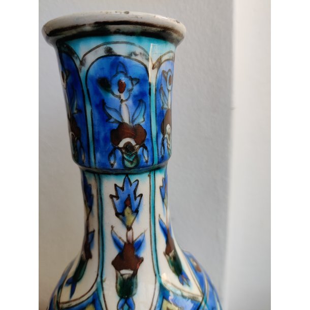 Antik persisk fajance vase