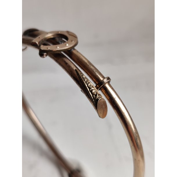 Forgyldt antik armring med hestesko