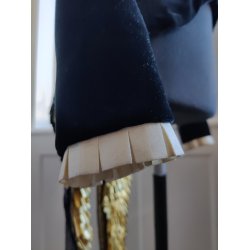 Kostumejakke med guld og pailetter