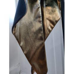 Caroline Henderson kostumejakke med gyldne svalehaler