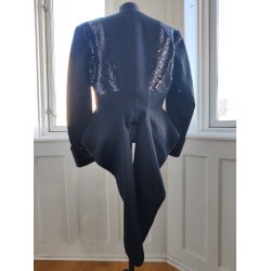 Caroline Henderson kostumejakke med gyldne svalehaler