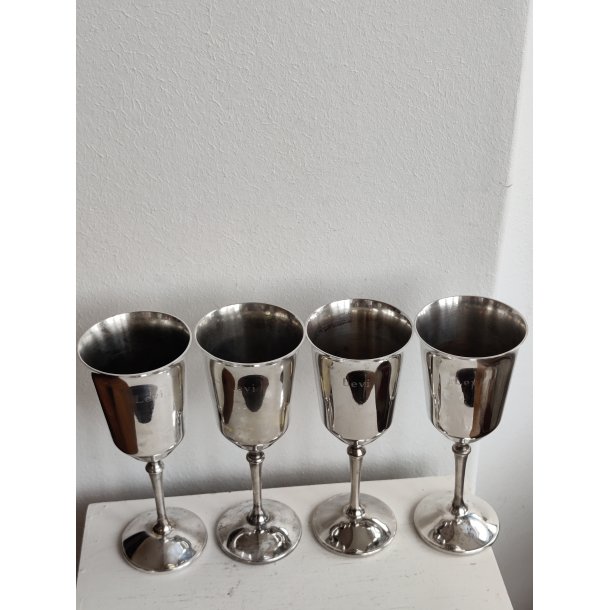 4 smukke h�je s�lvglas