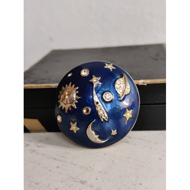 Vintage broche med sol, m�ne, stjerner. Bl� emalje og rhinsten 1990'erne