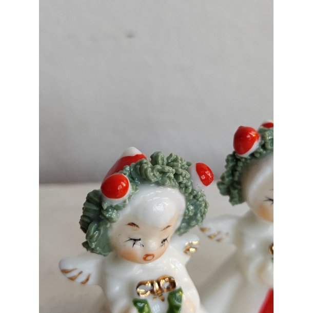 To s�de porcel�nsengle ca 1950, amerikanske Napco