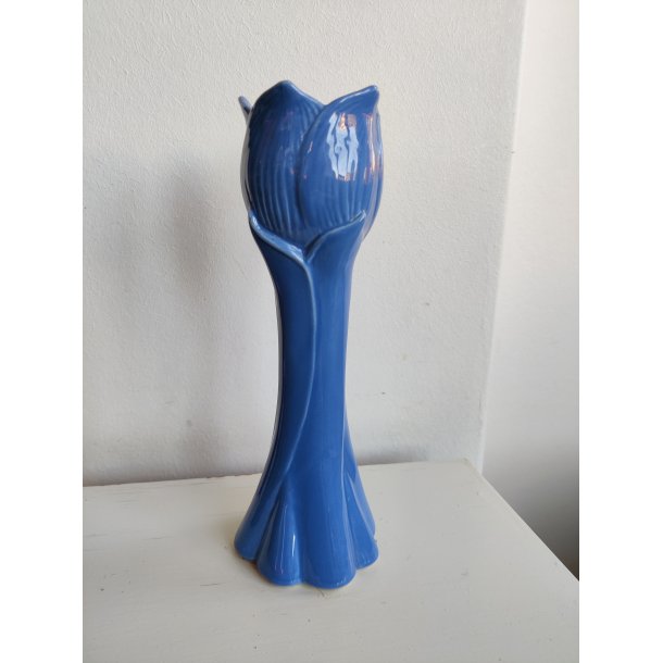Smuk lysebl� tulipanvase fra S�dahl