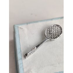 Tennisketcher i s�lv, vedh�ng af Hermann Siersb�l