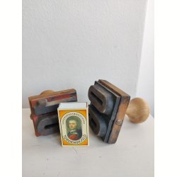 Gamle gummistempler med tal 10 og 90