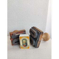 Gamle gummistempler med tal 10 og 90