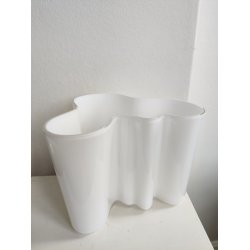 Alvar Aalto hvid opal vase 16 cm