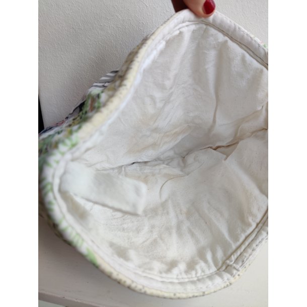 Engelsk teh�tte "Ye olde tea shoppe"