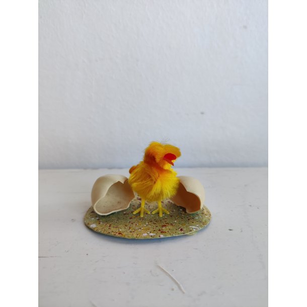 Chenille p�skekylling med �ggeskaller