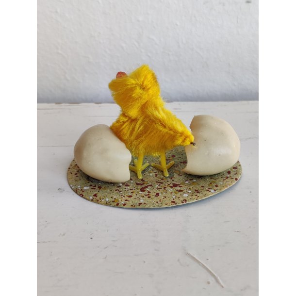 Chenille p�skekylling med �ggeskaller