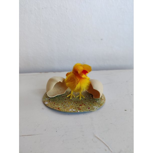 Chenille p�skekylling med �ggeskaller