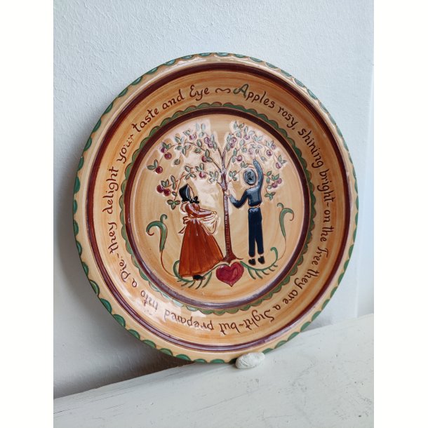 Pennsbury Pottery t�rtefad med �bletr�
