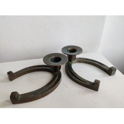 Hestesko lysestager i bruneret kobber 