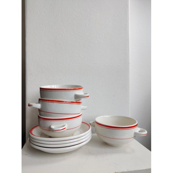 4 r�dstribede sk�le med undersk�le, Bridgwood England