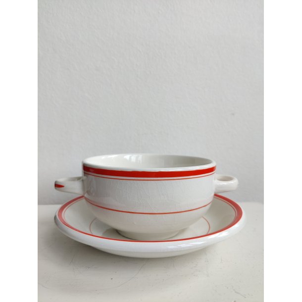 4 r�dstribede sk�le med undersk�le, Bridgwood England