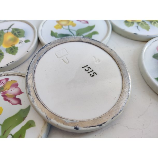 Smukke gamle franske coasters i porcel�n
