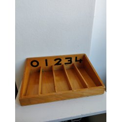 Opbevarings�ske af tr� med numre 0-4