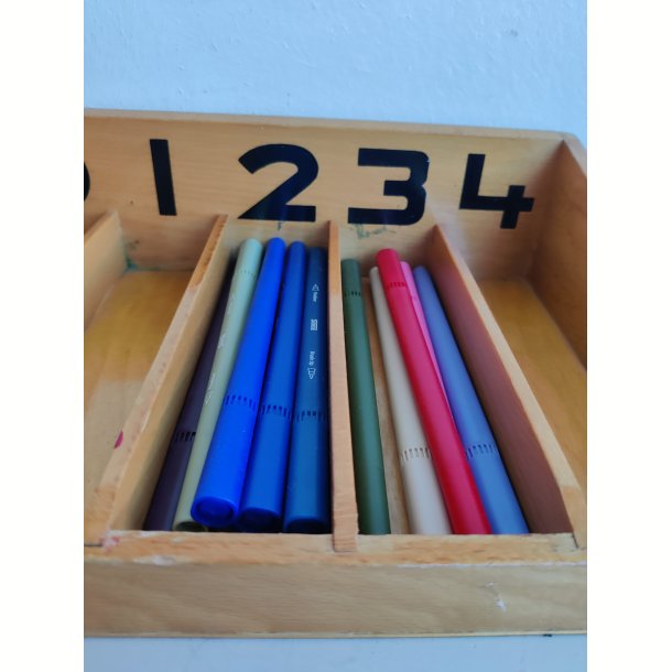 Opbevarings�ske af tr� med numre 0-4