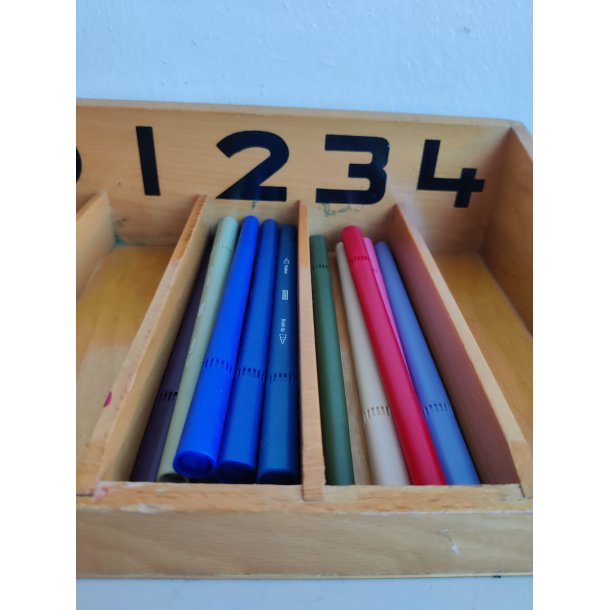 Opbevarings�ske af tr� med numre 0-4