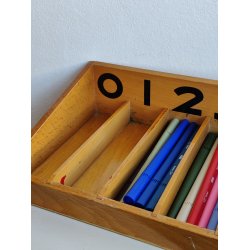 Opbevarings�ske af tr� med numre 0-4