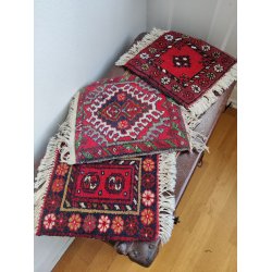 Tre sm� persiske t�pper el. m�tter