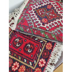 Tre sm� persiske t�pper el. m�tter