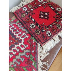 Tre sm� persiske t�pper el. m�tter