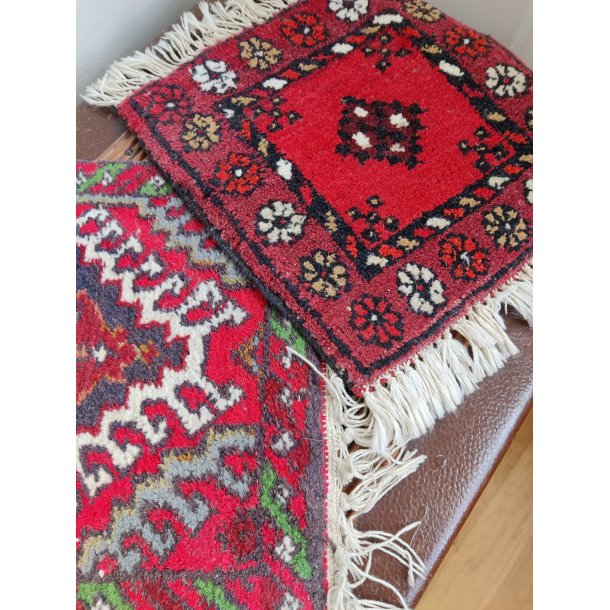 Tre sm� persiske t�pper el. m�tter