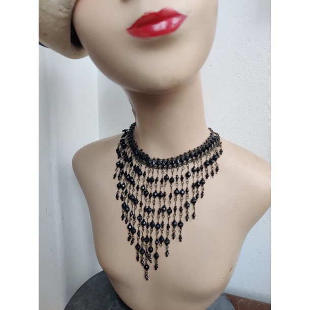 Halsk�de med sorte perler, choker/cascade 1990-2000