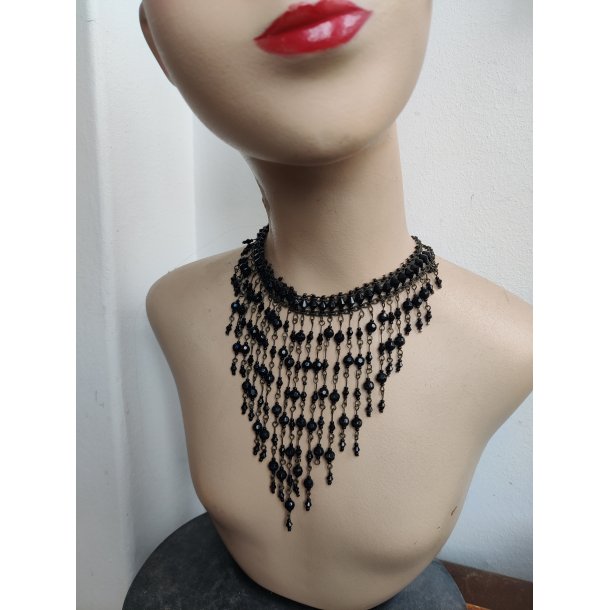 Halsk�de med sorte perler, choker/cascade 1990-2000