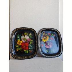 2 russiske metalbakker med blomster