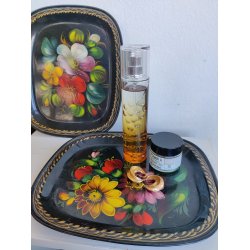 2 russiske metalbakker med blomster