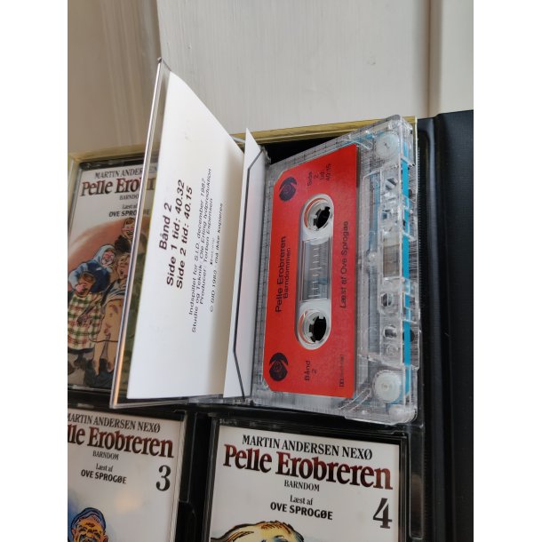 Pelle Erobreren p� kassetteb�nd, samlet serie, Ove Sprog�e