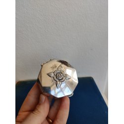 Sekskantet s�lv�ske med rose (tot�rnet)