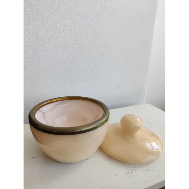 Alabast l�gkrukke med messingkant, 1930erne