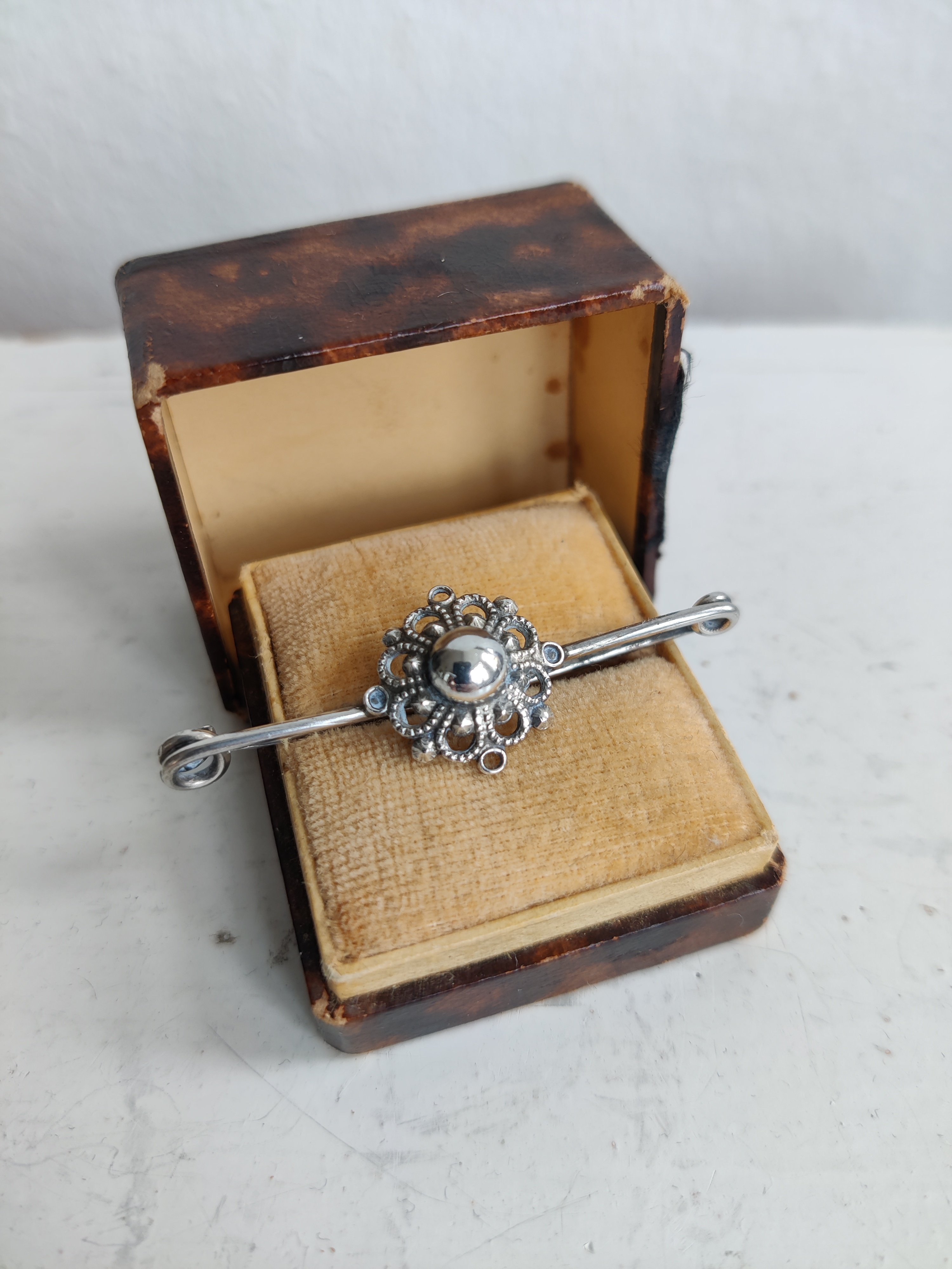 Vintage smykkenl med blomst 830S slv