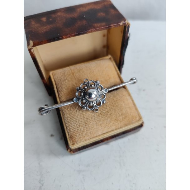 Vintage smykken�l med blomst 830S s�lv
