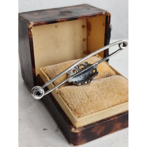 Vintage smykken�l med blomst 830S s�lv