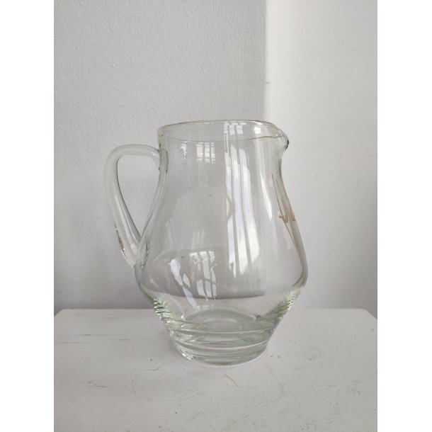 Glaskande med yndig bueskytte