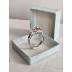 S�lvring med plads til perle